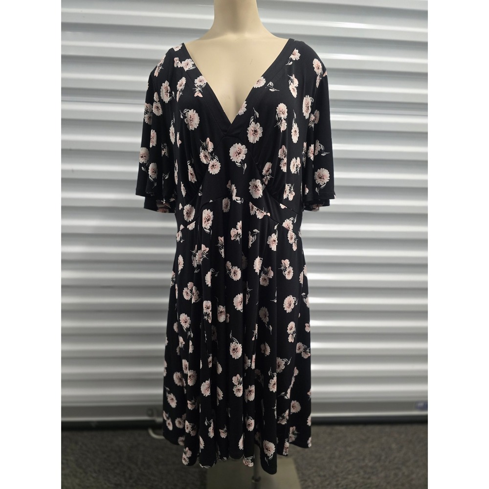 Torrid Womens Plus Size 2 Black Pink Floral V-Neck Empire Waist Midi Dress